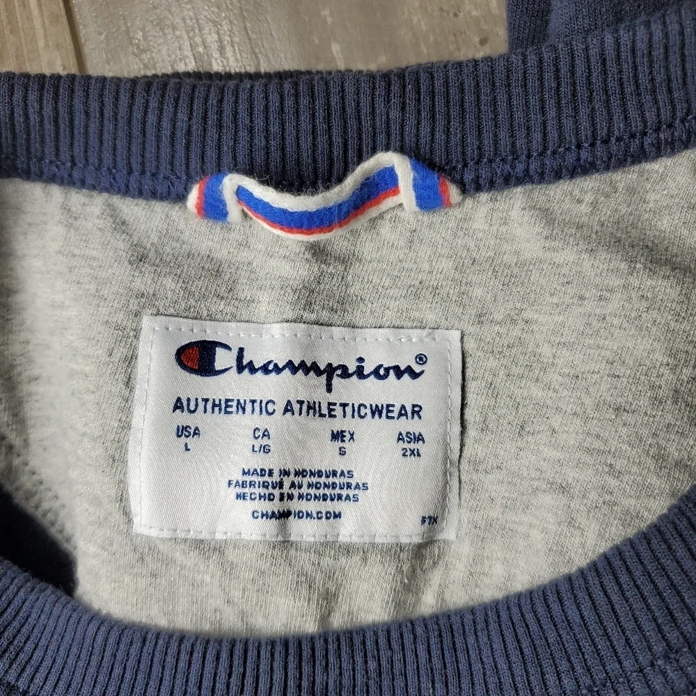 Champion powerblend graphic